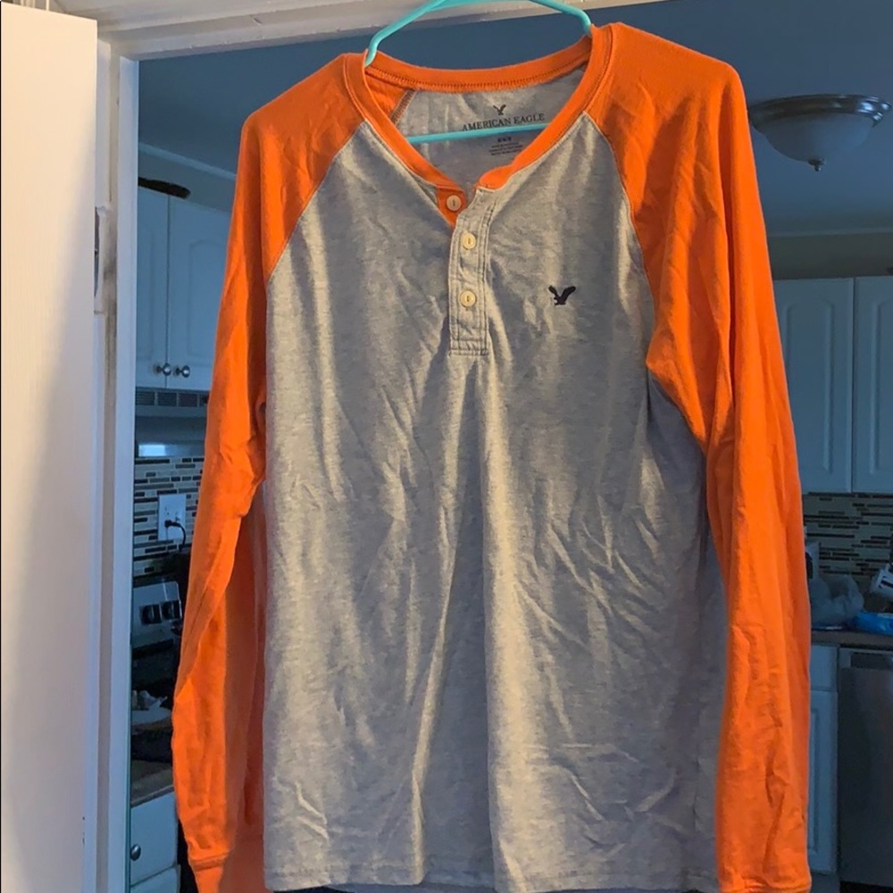 🈵 SOLD American Eagle Long Sleeve Henley